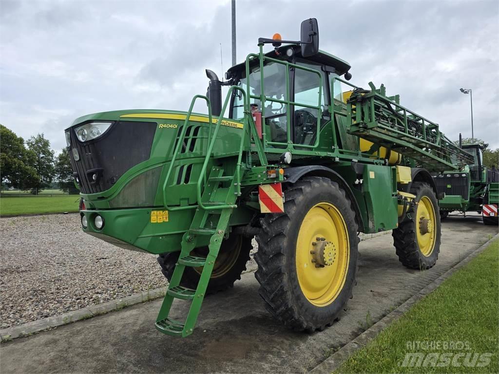 John Deere R4040i الرشاشات