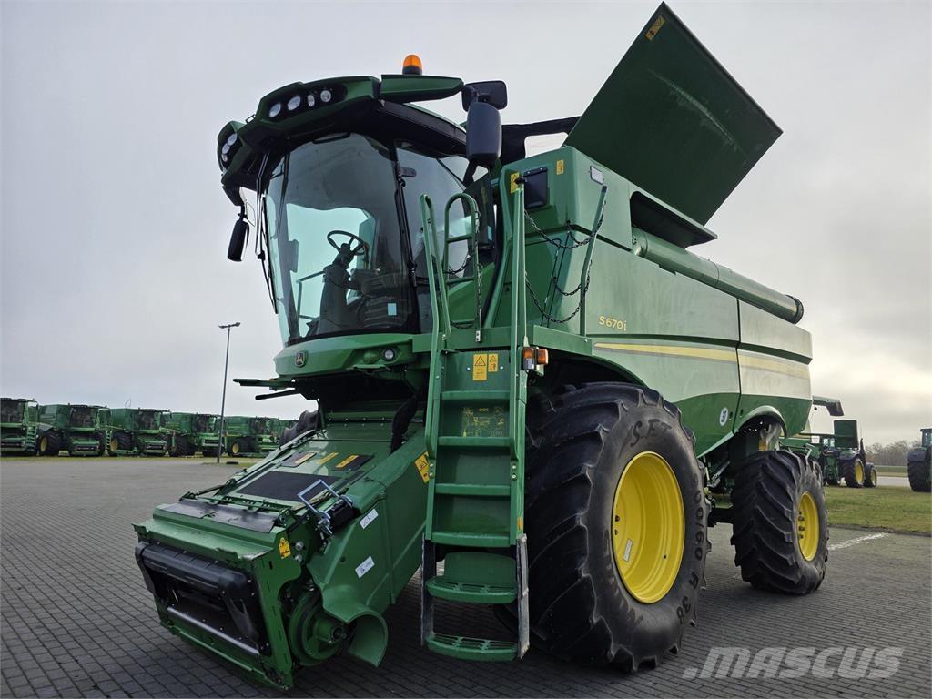 John Deere S670 حصادات