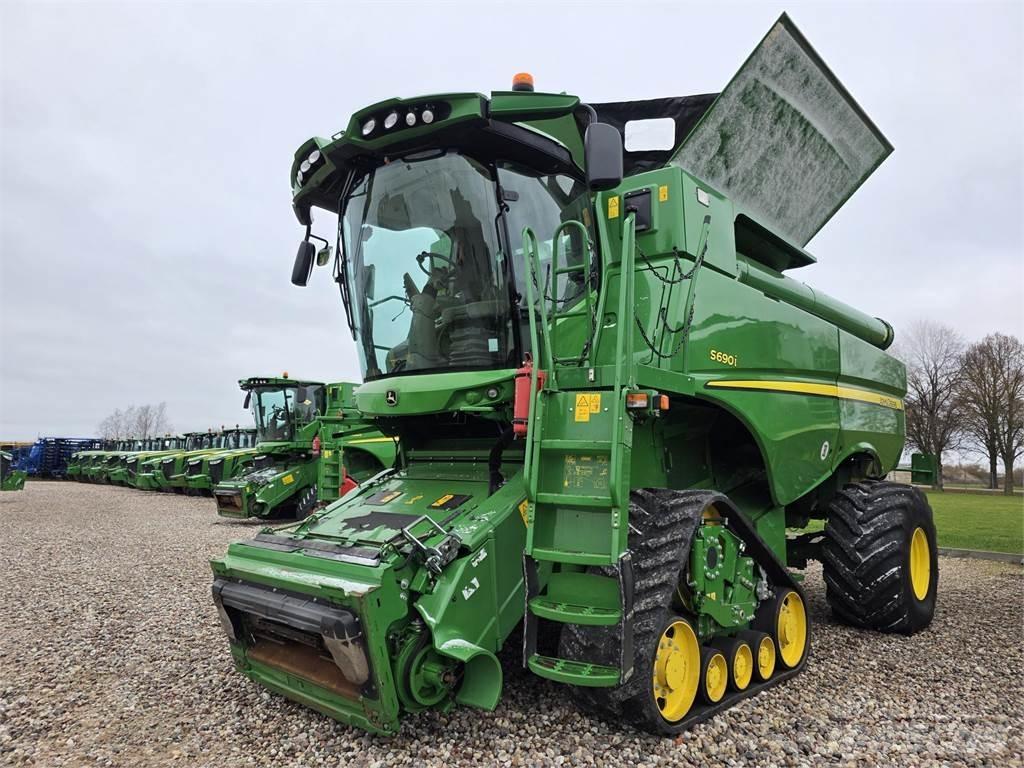 John Deere S690 حصادات