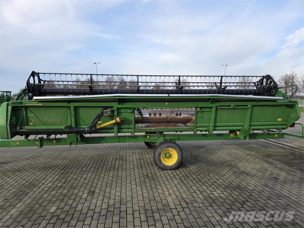 John Deere S690 حصادات