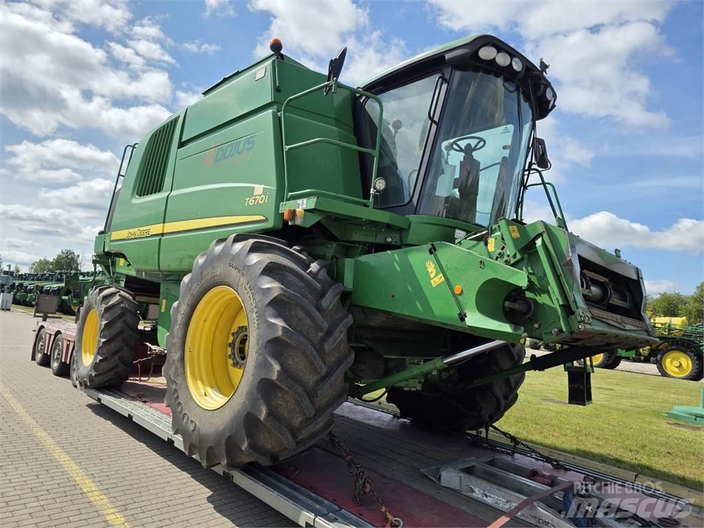 John Deere T670 حصادات