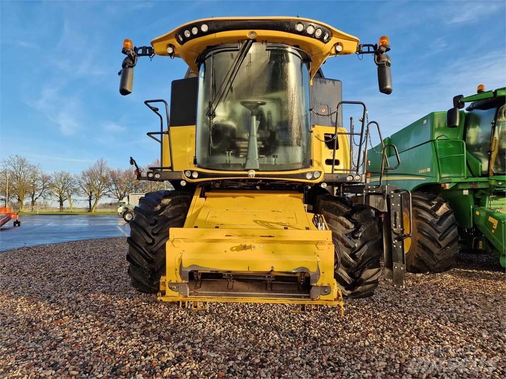 New Holland CX8.85 حصادات