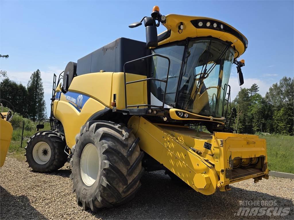 New Holland CX8.85 حصادات