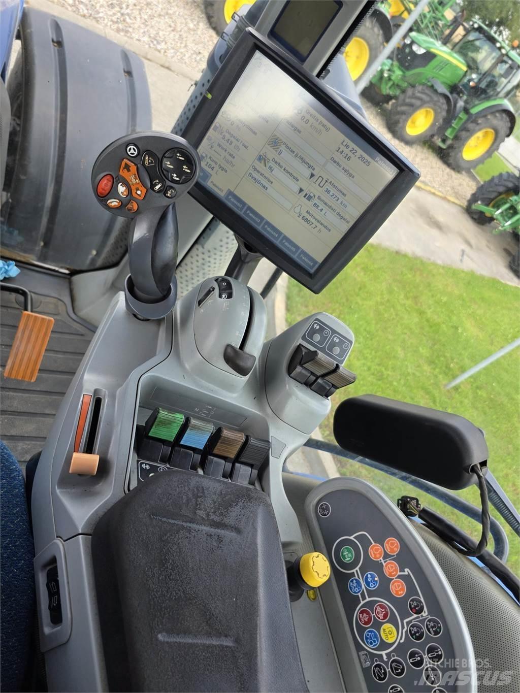 New Holland T8.410 الجرارات