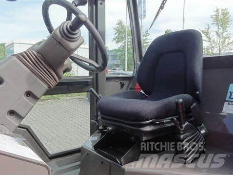 Manitou MC 70 شاحنات الطرق الوعرة