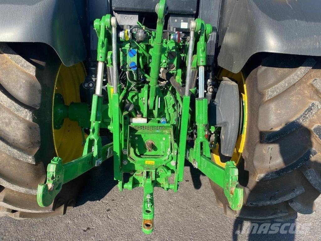 John Deere 6120M الجرارات