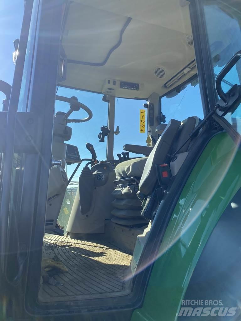 John Deere 6120M الجرارات
