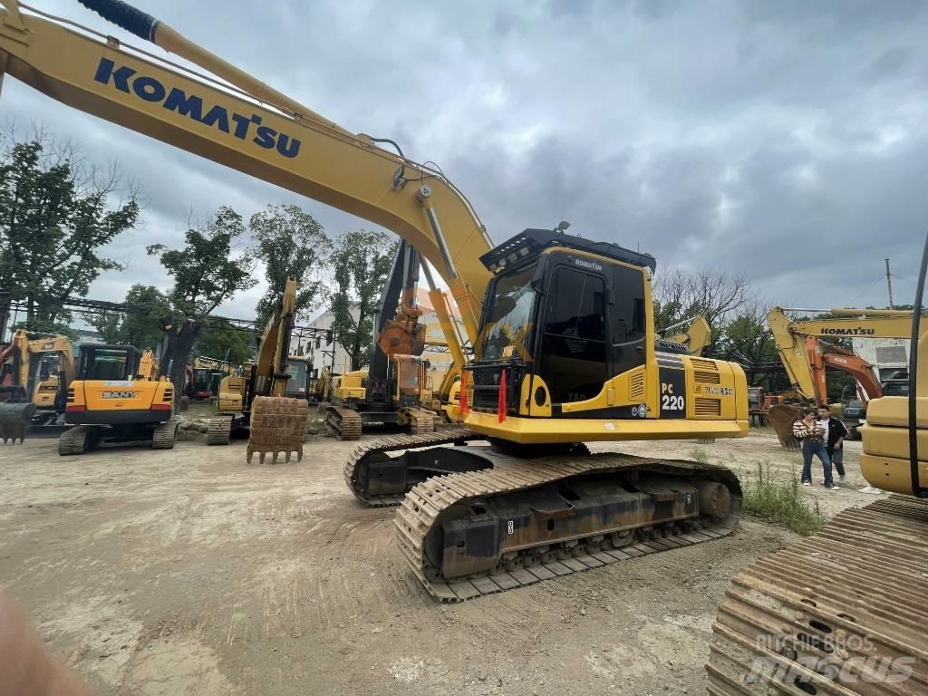 Komatsu PC 220 حفارات زحافة