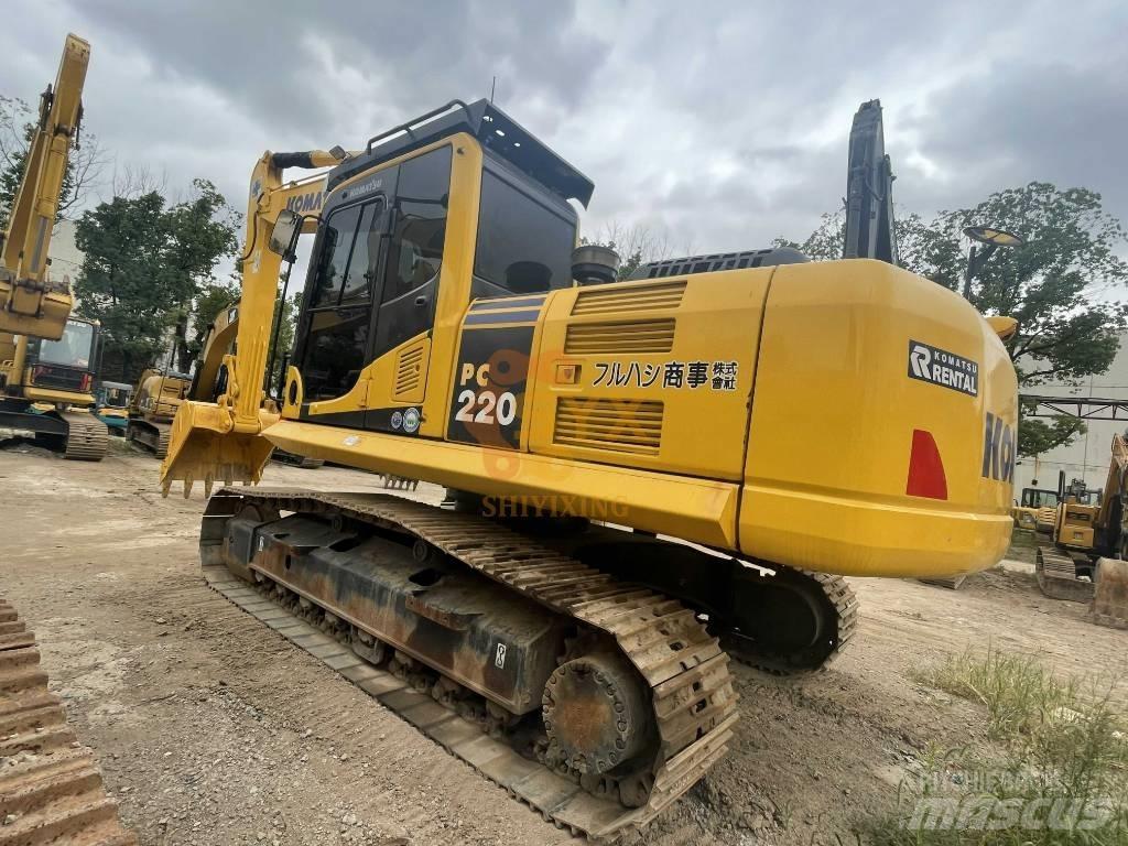 Komatsu PC 220 حفارات زحافة