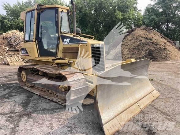 CAT D5G XL بلدوزرات مجنزرة