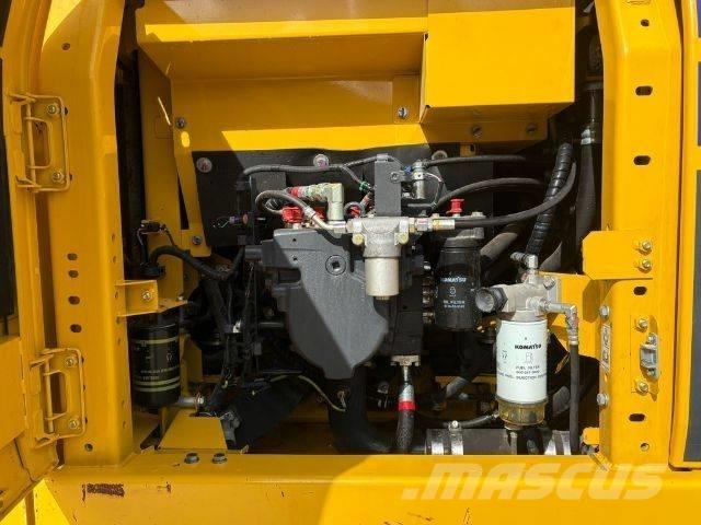 Komatsu PC 210 LC-11 حفارات زحافة