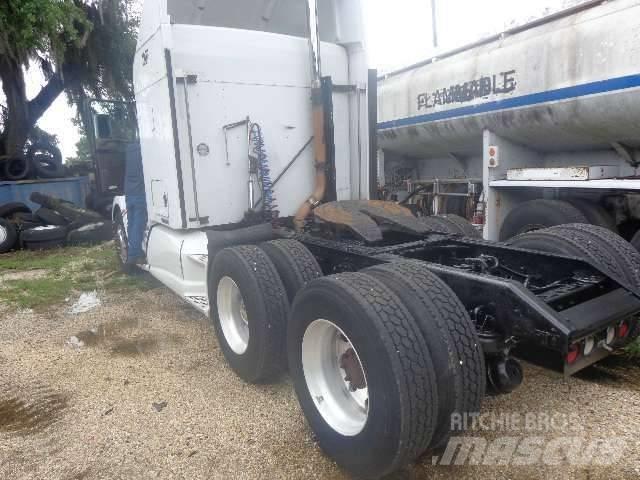 Kenworth T 660 وحدات الجر