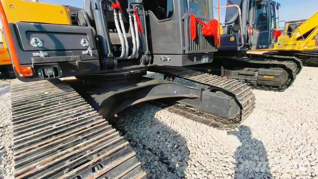 Volvo EC 240 حفارات زحافة