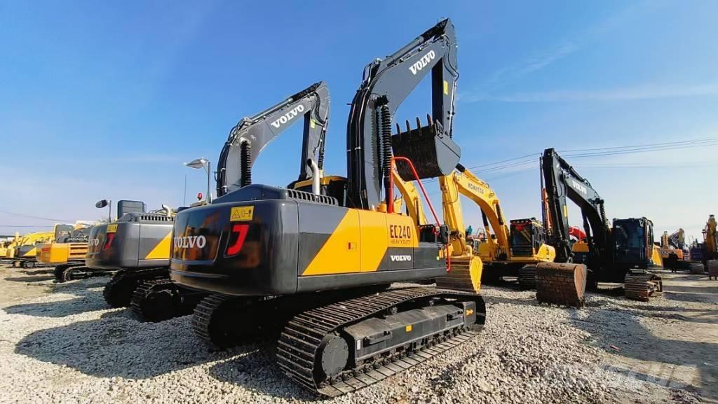 Volvo EC 240 حفارات زحافة