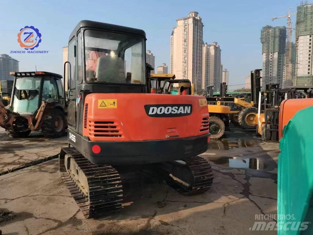 Doosan DH 55 حفارات صغيرة أقل من 7 طن (حفارات صغيرة)