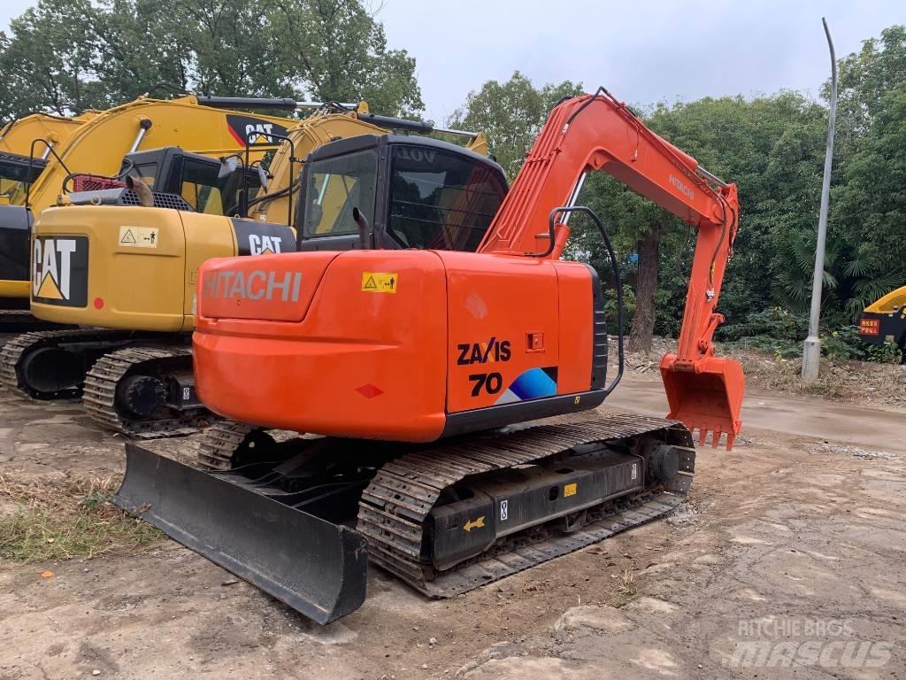 Hitachi Zaxis 70 حفارات زحافة