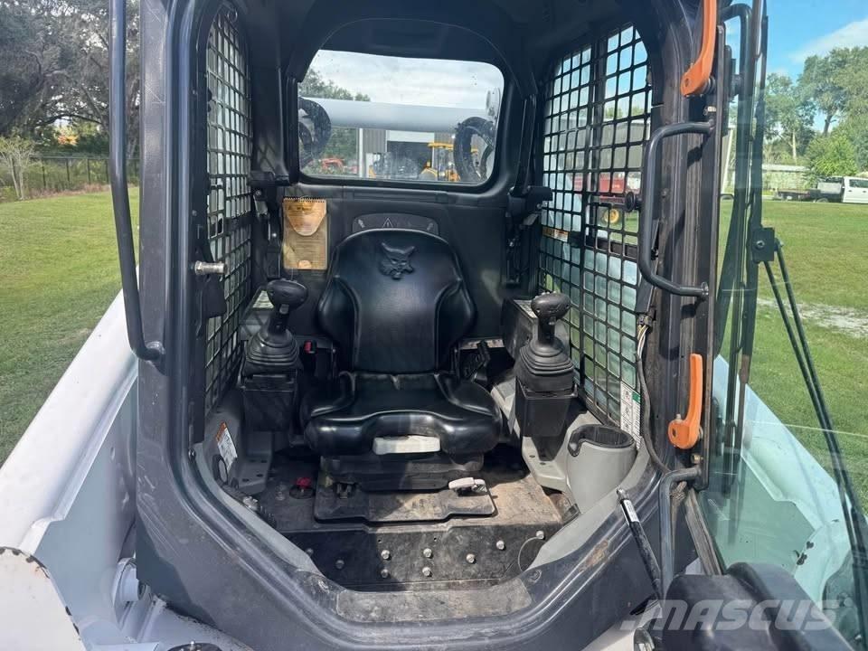 Bobcat T 770 لوادر انزلاقية التوجيه