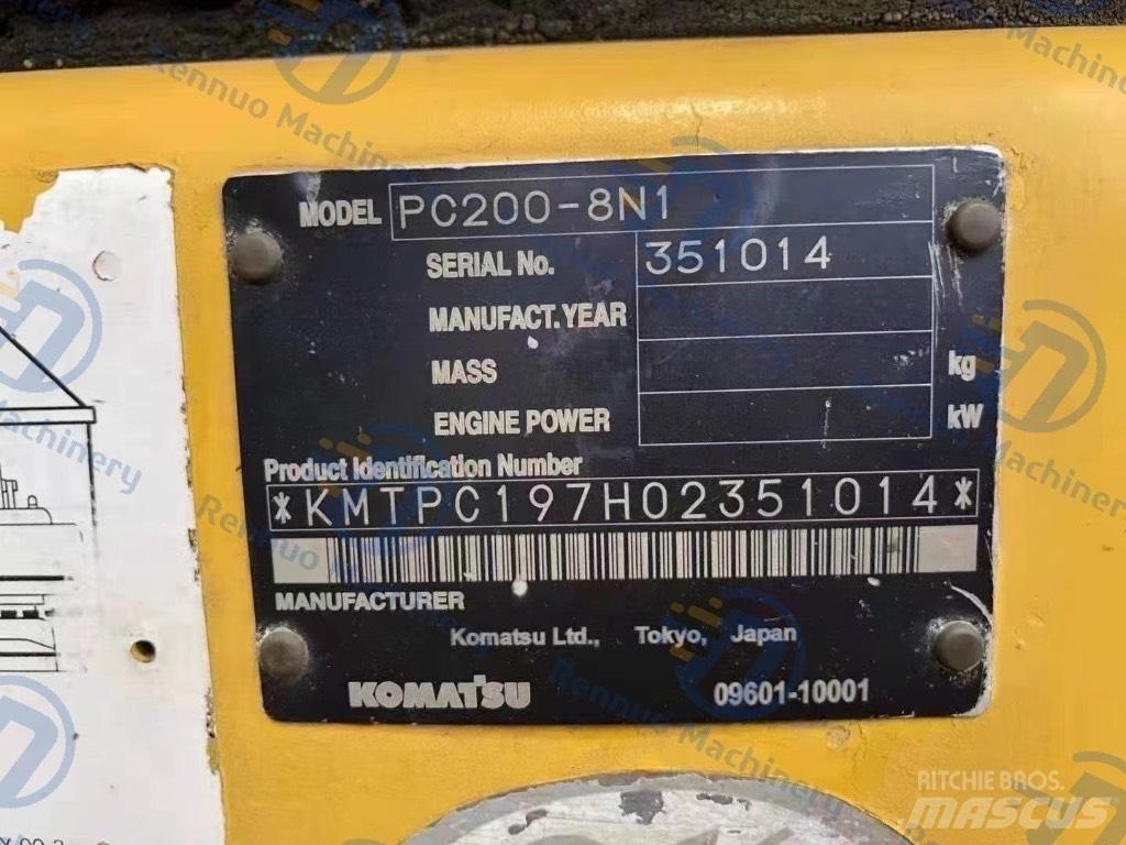 Komatsu PC 200-8N1 حفارات زحافة