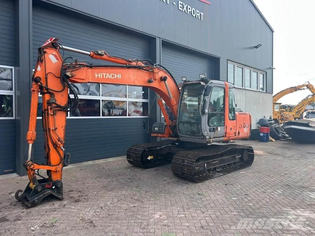 Hitachi ZX110 حفارات وسط 7 طن - 12 طن