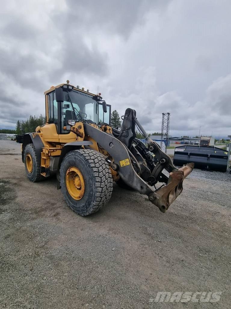 Volvo L 90 F لوادر بعجل