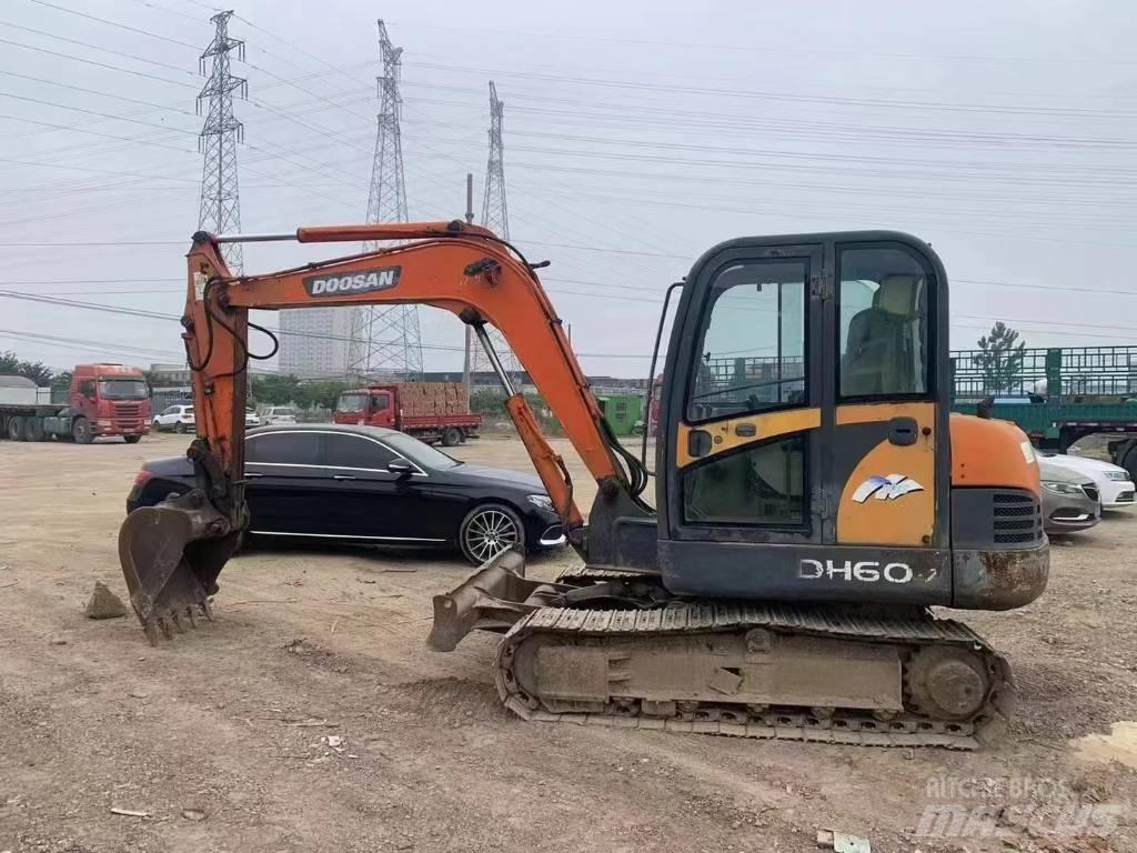 Doosan DH 60 حفارات صغيرة أقل من 7 طن (حفارات صغيرة)