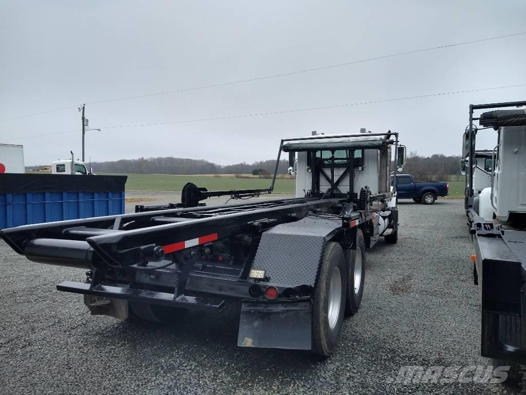 Mack CV شاحنات المخلفات