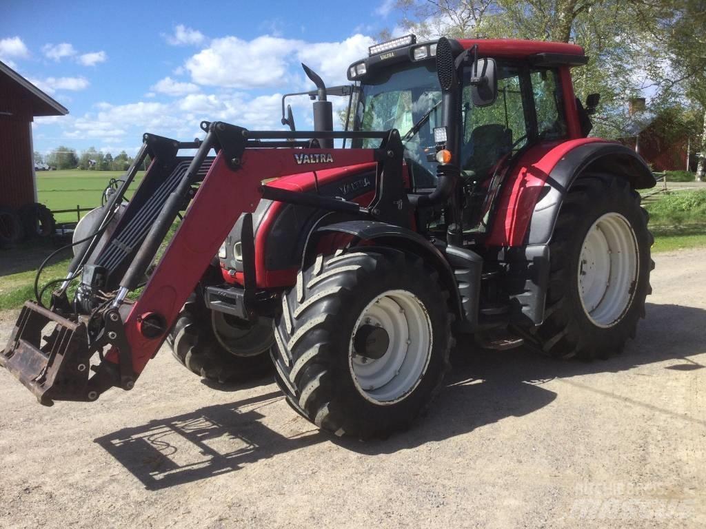Valtra N 142 Direct الجرارات