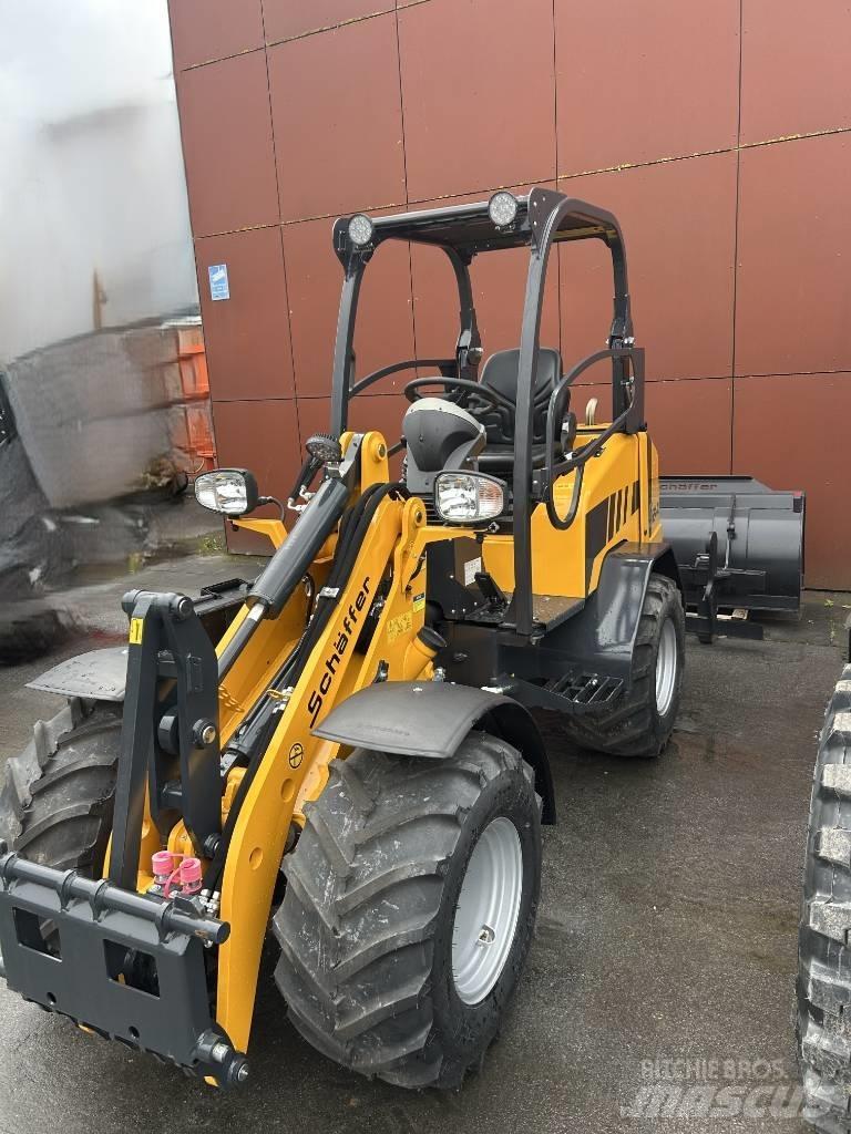 Schäffer 2445S لوادر انزلاقية التوجيه