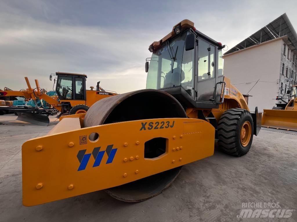 XCMG XS 223 J مداحل أحادية الأسطوانة
