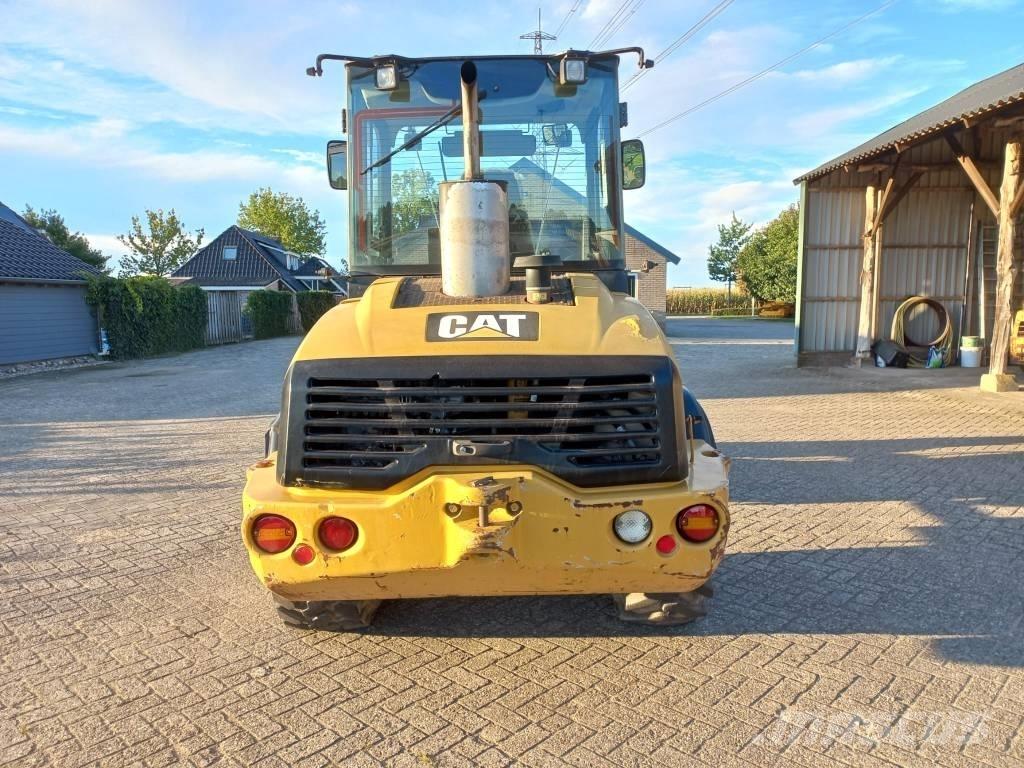 CAT 908 H لوادر بعجل