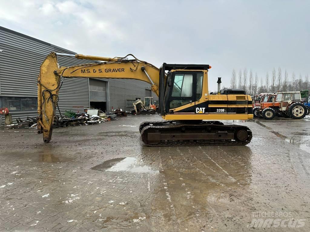 CAT 320BL حفارات زحافة