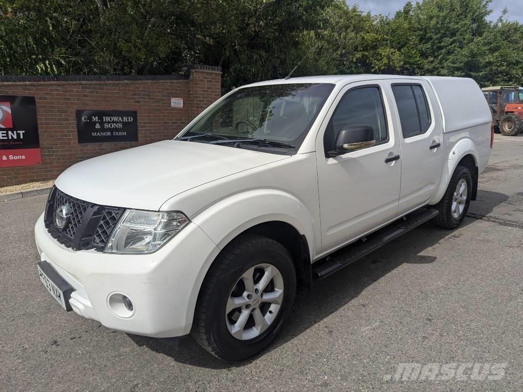 Nissan Navara شاحنات خفيفة/مفصلية الجوانب