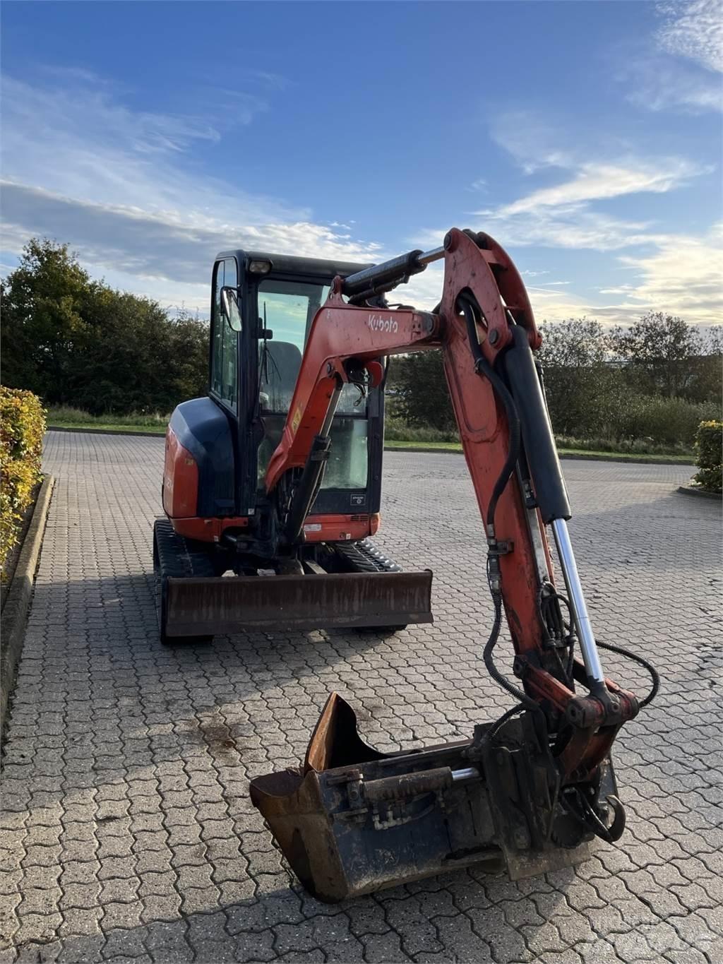 Kubota U27-4 GL HI حفارات صغيرة أقل من 7 طن (حفارات صغيرة)