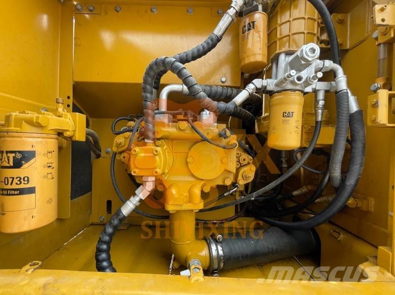 CAT 320 D GC حفارات زحافة