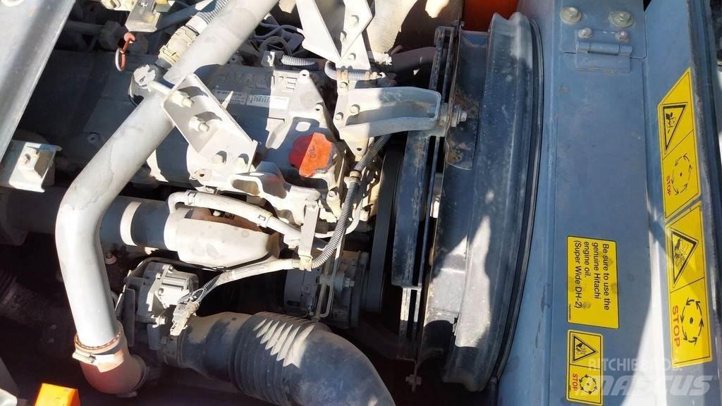 Hitachi ZX220W-5B حفارات بعجل