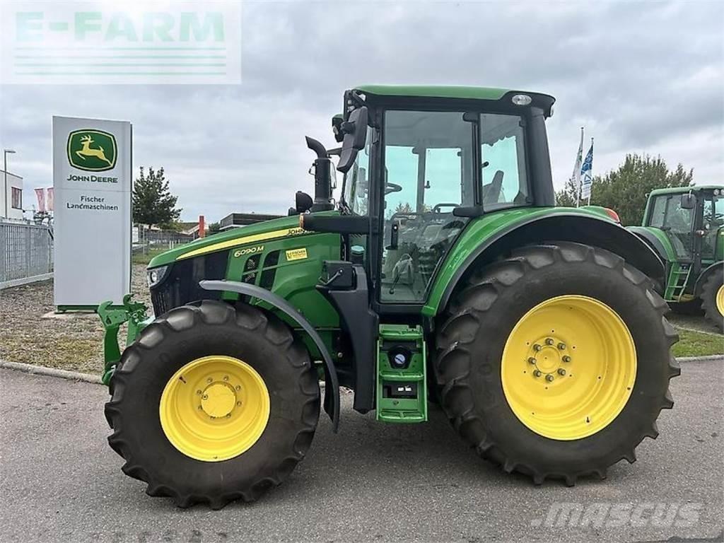 John Deere 6090m الجرارات
