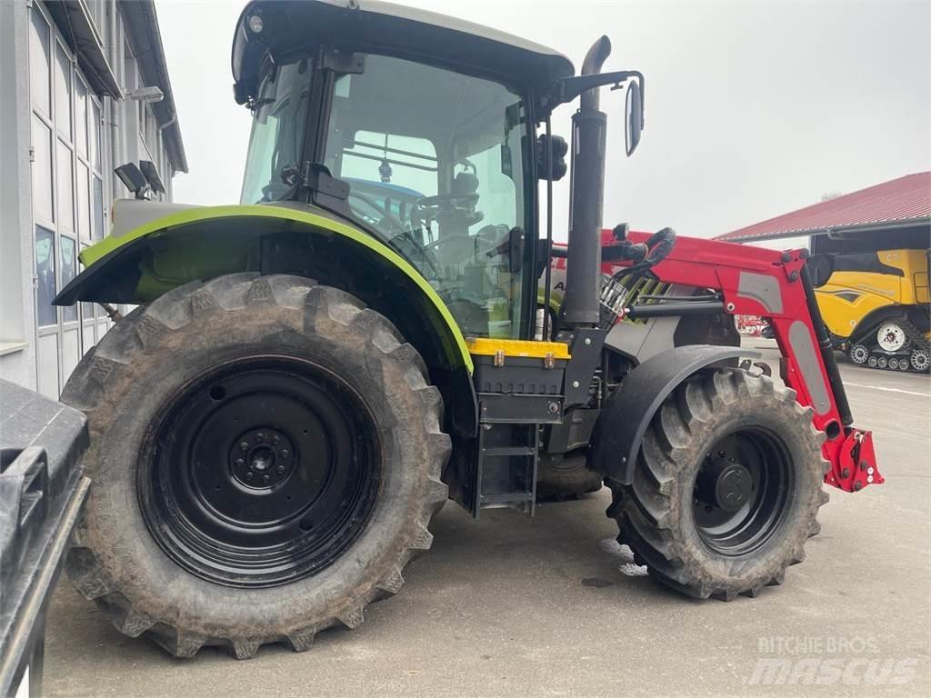 CLAAS ARION 530 الجرارات