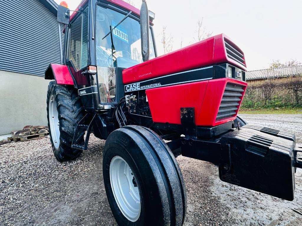 CASE 844 XL الجرارات