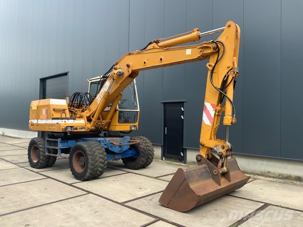 Liebherr A 900 C حفارات بعجل