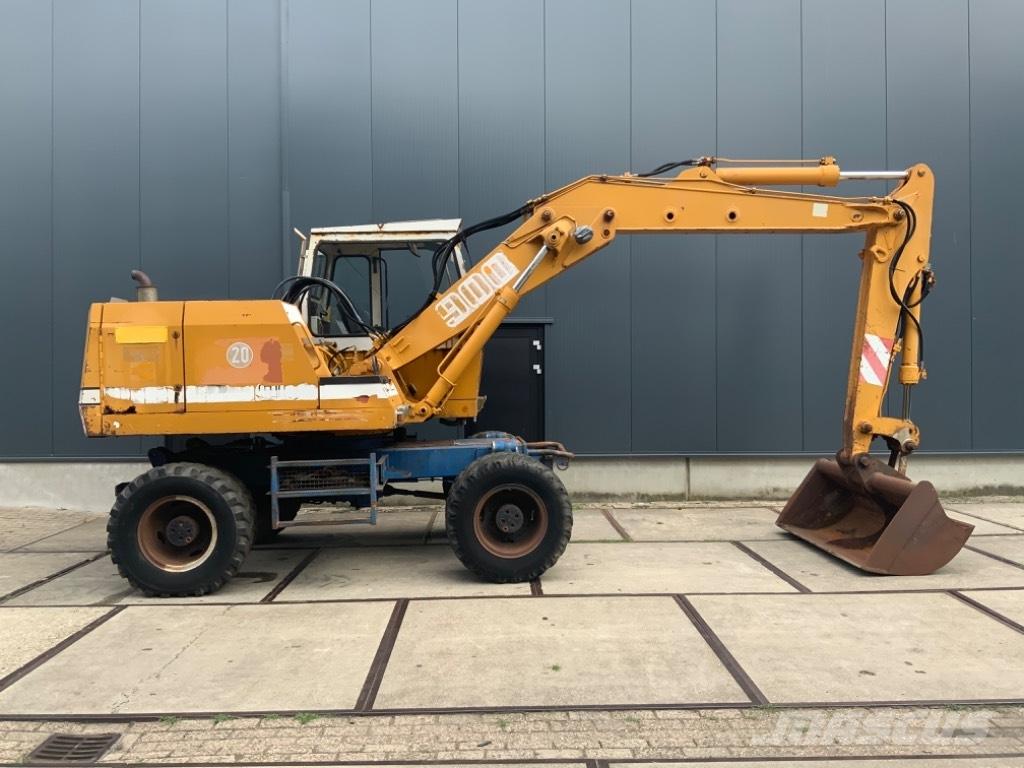 Liebherr A 900 C حفارات بعجل