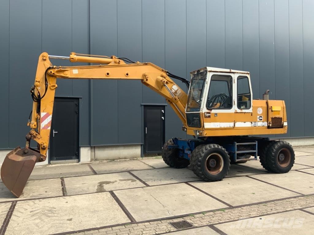 Liebherr A 900 C حفارات بعجل