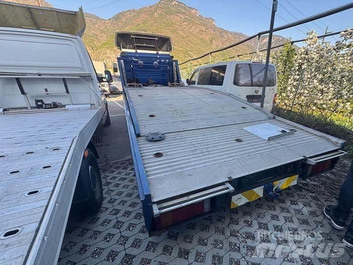 MAN BISARCA 3 AUTO مركبات النقل
