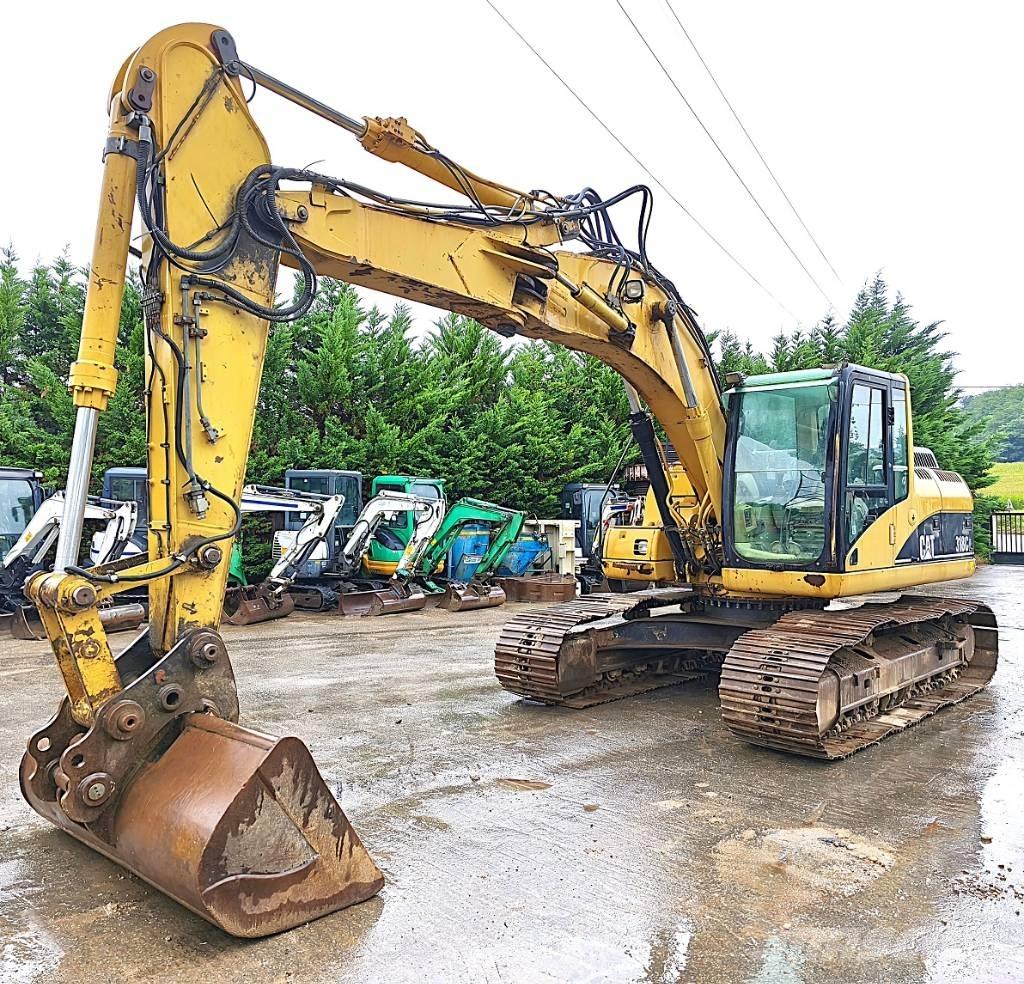 CAT 318 C حفارات زحافة