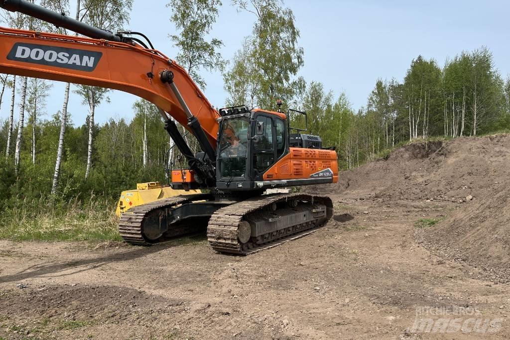 Doosan DX 420 LC حفارات زحافة