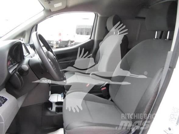 Nissan NV200 أخرى