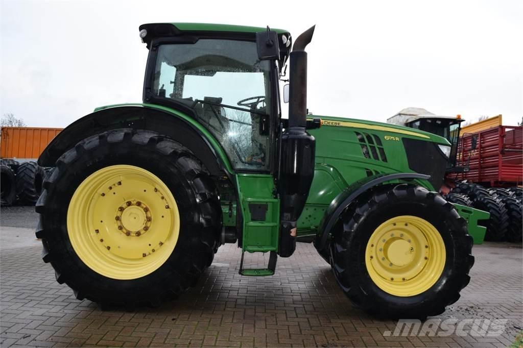 John Deere 6175 R الجرارات