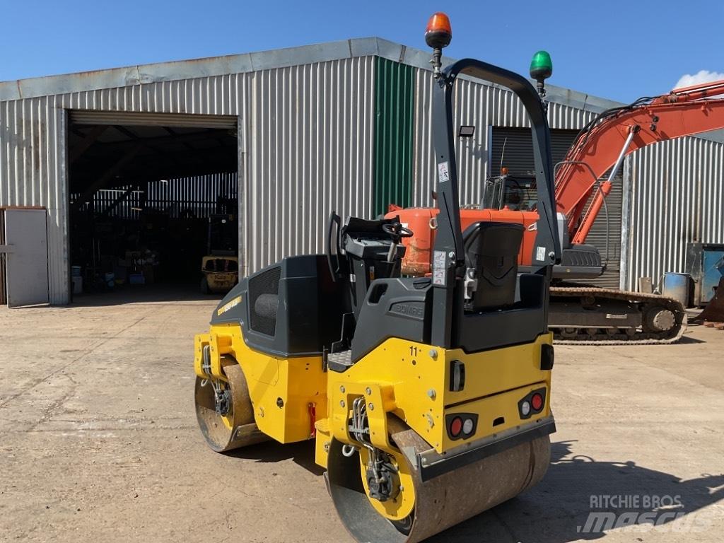 Bomag BW 120 AD-5 مداحل ثنائية الاسطوانة