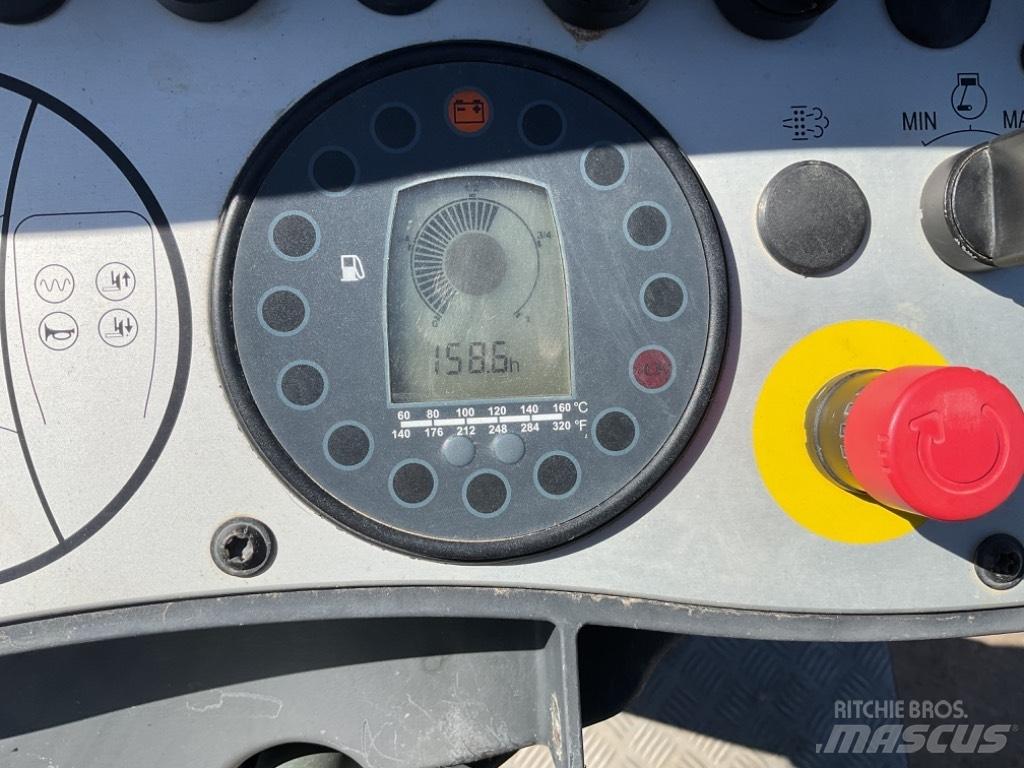 Bomag BW 120 AD-5 مداحل ثنائية الاسطوانة