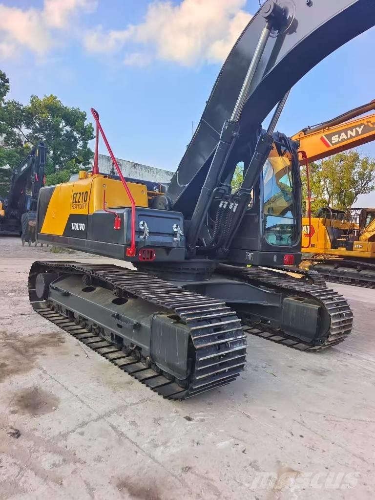 Volvo EC 210 B حفارات زحافة