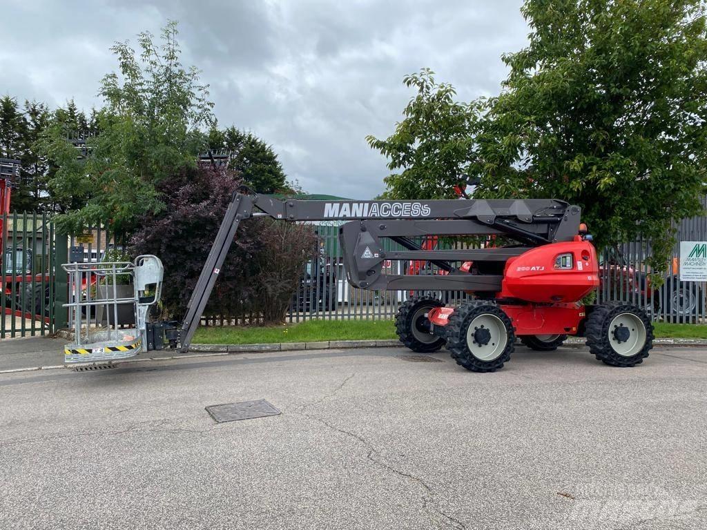 Manitou 200 ATJ رافعات سلة مفصلية
